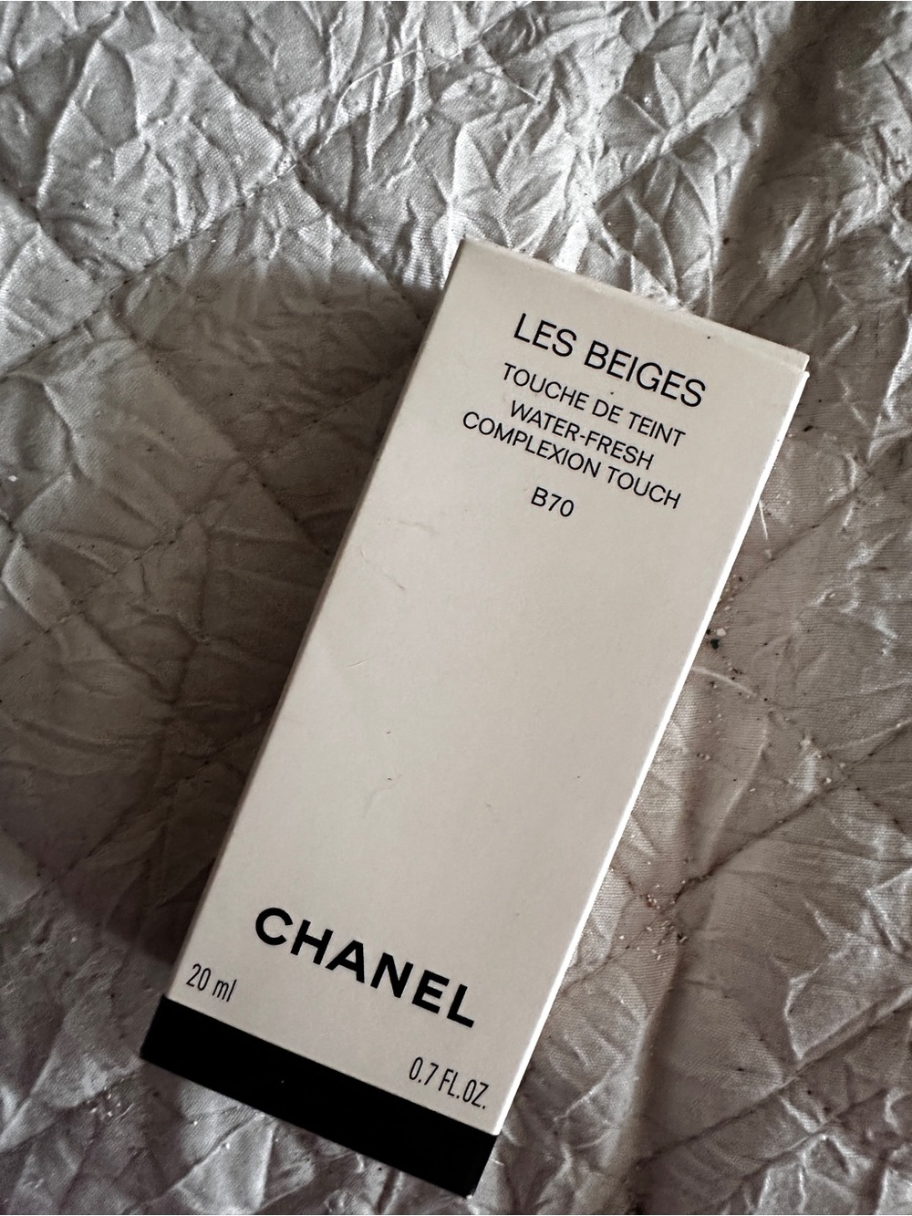 CHANEL Les Beiges Touche de Teint B70 - Beige & Black Packaging
